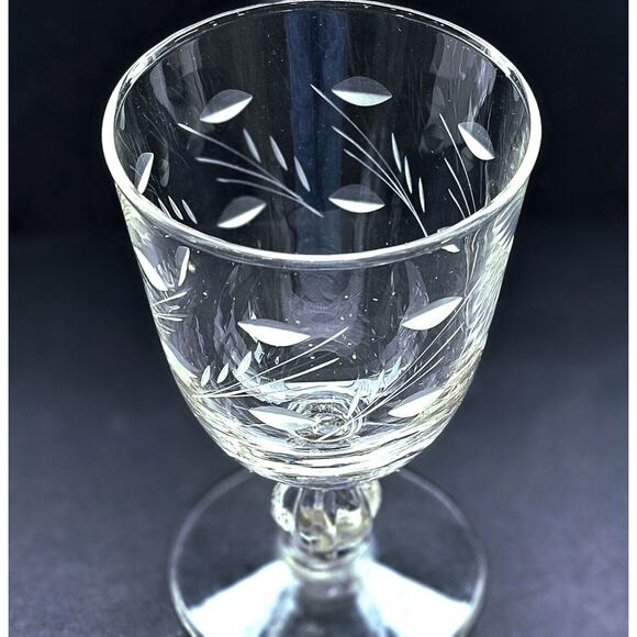 Vintage Libbey Glass VIENNA Water Goblet Discontinued 5 1/2" Clear - Picture 2 of 3